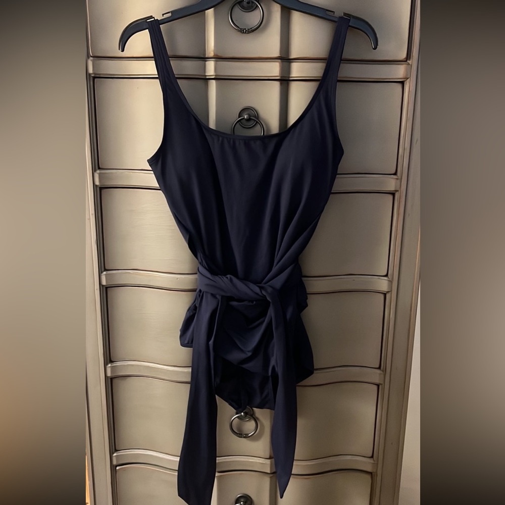 DKNY one piece navy blue swimsuit with tie waist belt ladies size 12.